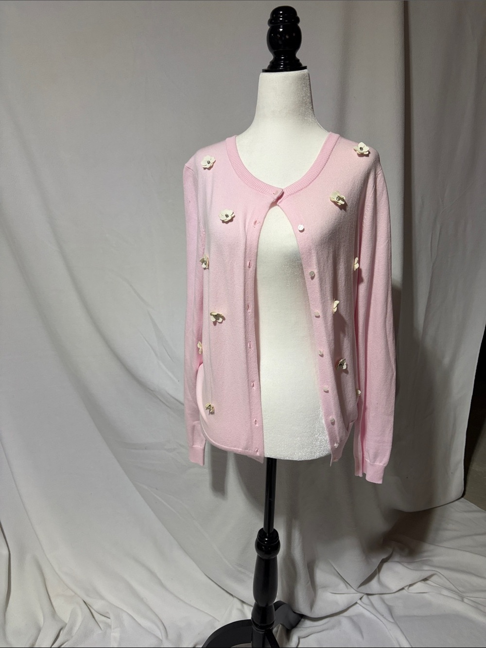 Lord & Taylor Light Pink Floral Appliqué Cardigan